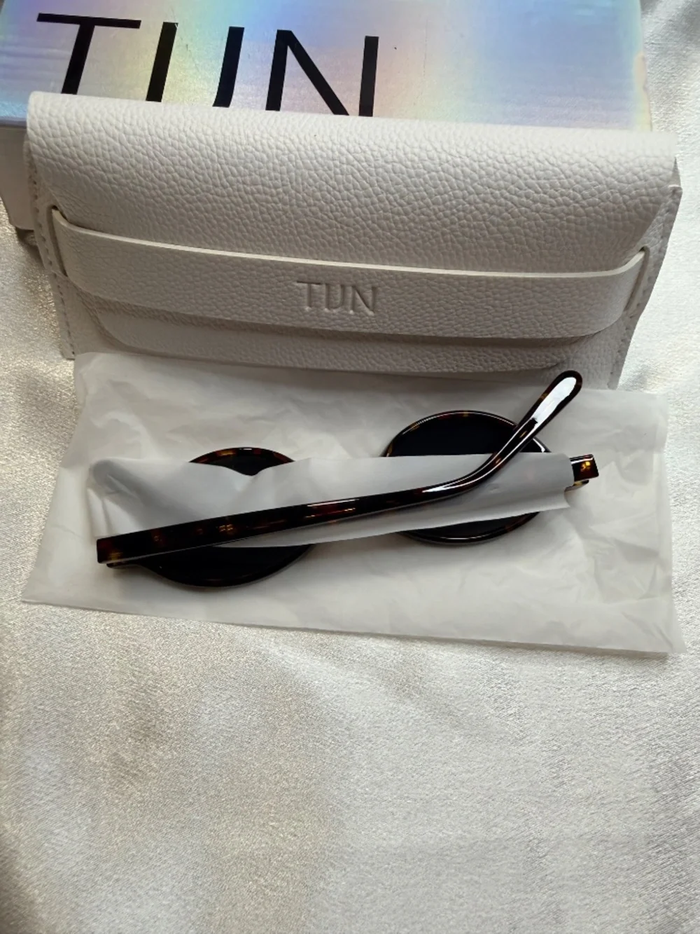 TIJN Round Tortoise Sunglasses New with Case & Box